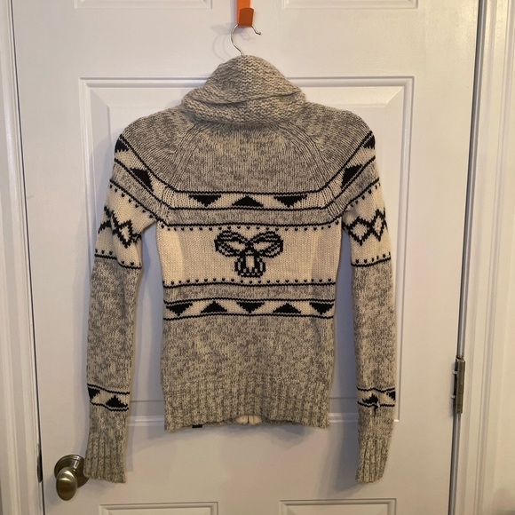 ARITZIA TNA Cowichan Lambswool Knit Cardigan Sweater with Zipper - Picture 2 of 5